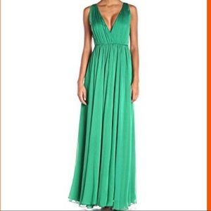 halston heritage - chiffon v-neck gown (emerald)